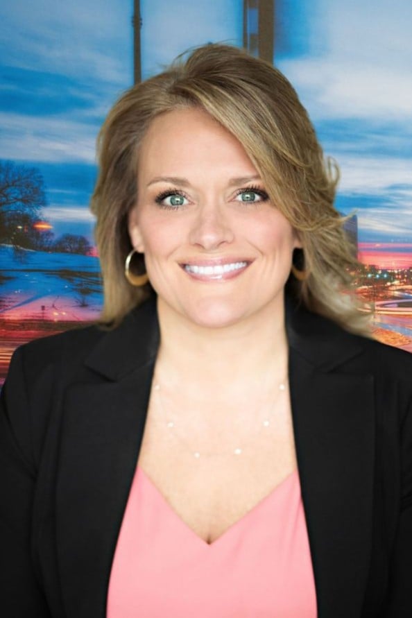 Headshot of Becky Larason