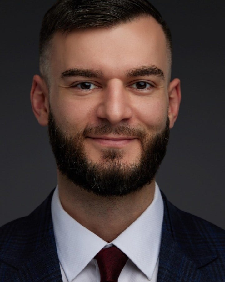 Headshot of Borislav "Bobby" Shull 