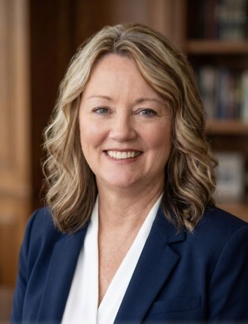 Headshot of Patricia Alwardt