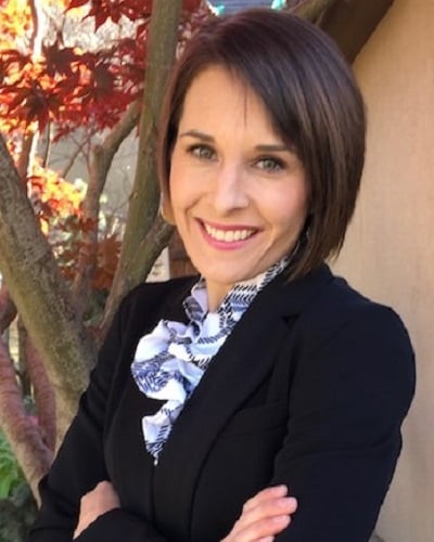 Headshot of Mandi Bruner