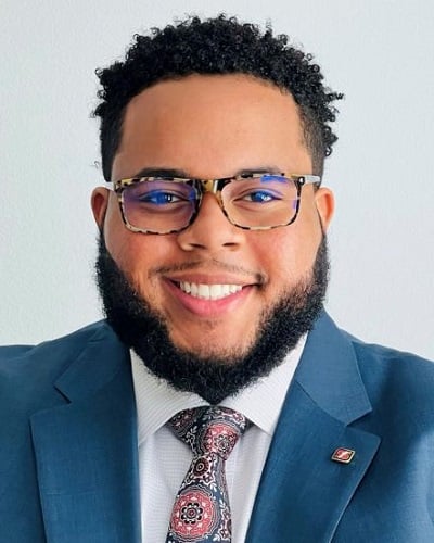 Headshot of Troy Ealy
