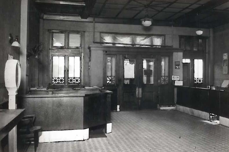 1903 Simmons Lobby (002).jpg