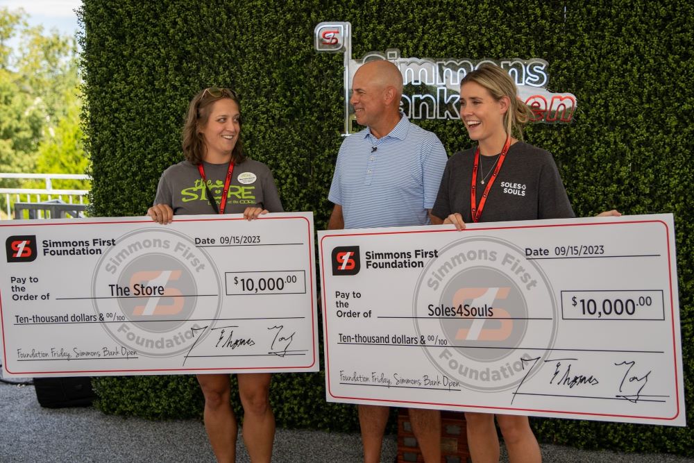 Highlights: Simmons First Foundation Donates $20,000 to Charities at the Simmons Bank Open (Video)